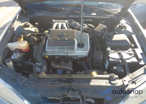 2000 Lexus Es 300 from USA, damaged, VIN JT8BF28G2Y0278820